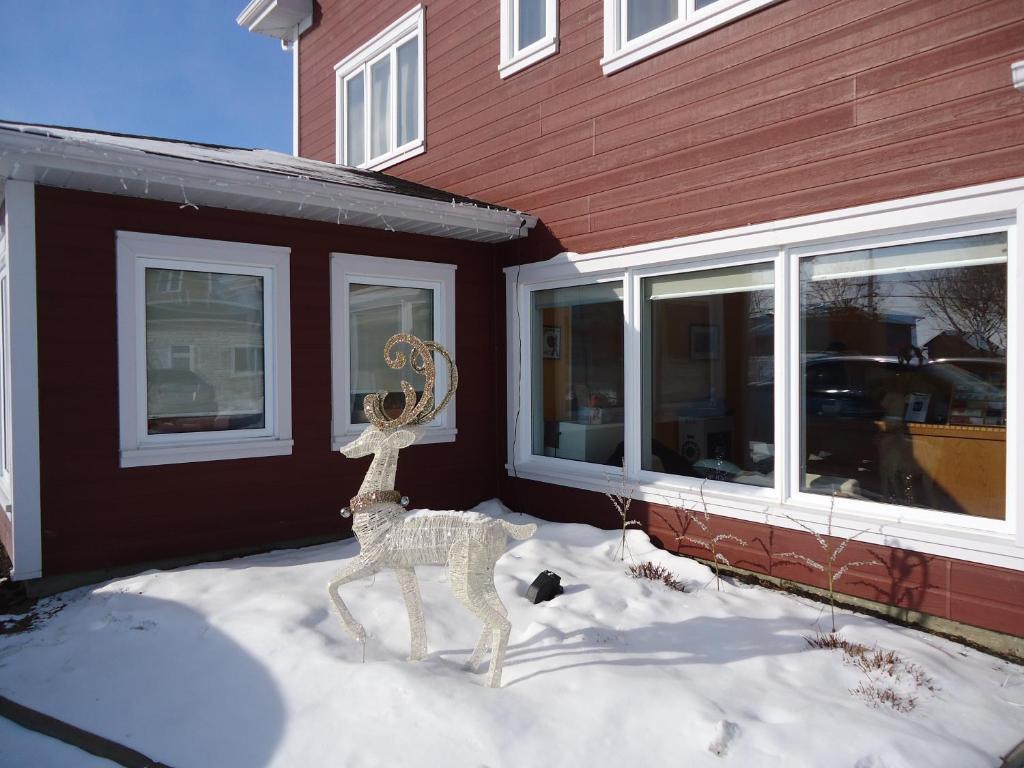 Motel Canadien ทรัวส์-ริวิแยร์ ภายนอก รูปภาพ